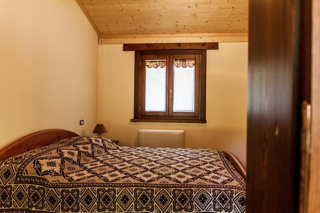 La Taverna Dei Briganti Hotel Cotronei ห้อง รูปภาพ