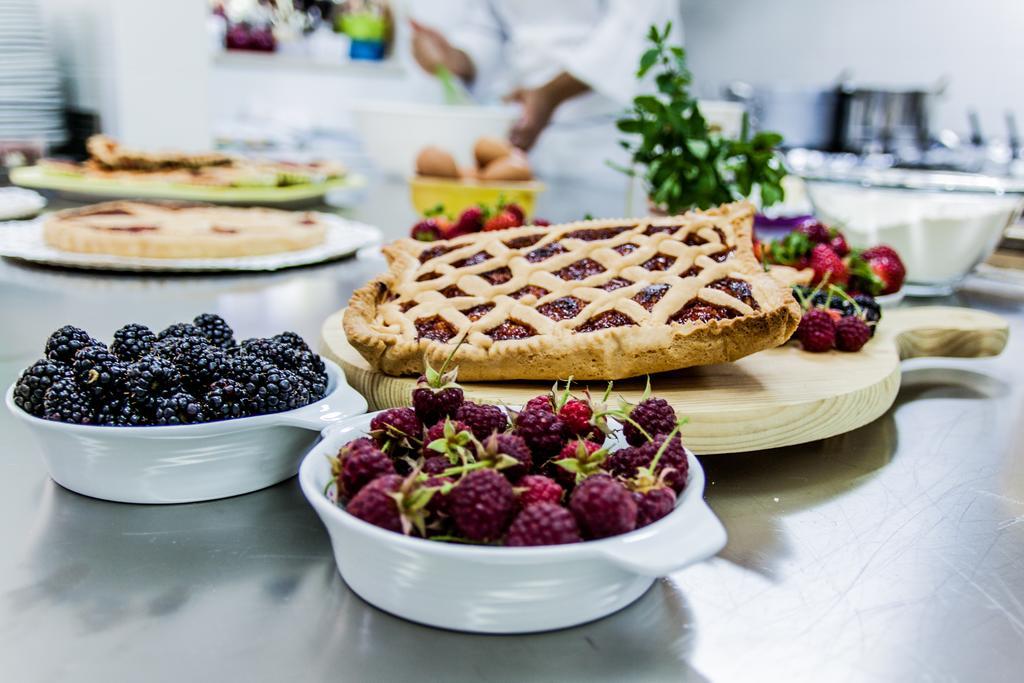 La Taverna Dei Briganti Hotel Cotronei ภายนอก รูปภาพ